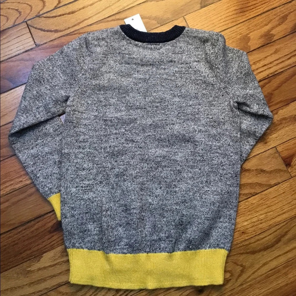 Gap colour block star sweater BNWT, size 5T - Picture 2 of 3